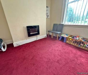 2 bedroom property to rent in Oldham - Photo 6