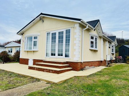 South Coast Road, Peacehaven - Photo 5