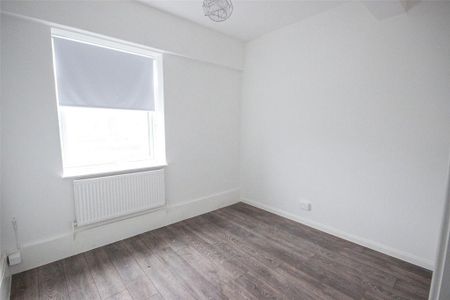 3 bedroom apartment to rent - Photo 5