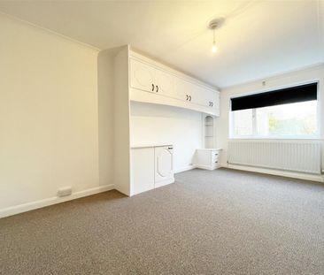 2 bedroom Detached bungalow to rent - Photo 6