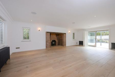 6 bedroom detached house to rent - Photo 3