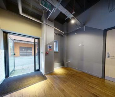 Silver En Suite - Photo 6