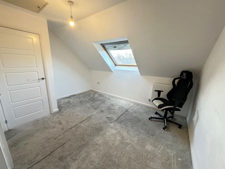 4 bedroom townhouse to rent - Photo 3