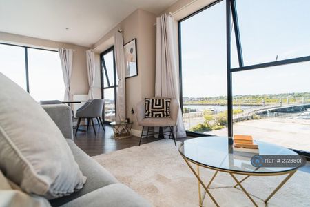 2 bedroom flat to rent - Photo 3