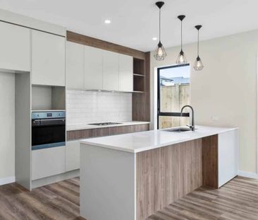 3 bedrooms with 2.5 bathrooms - Photo 1