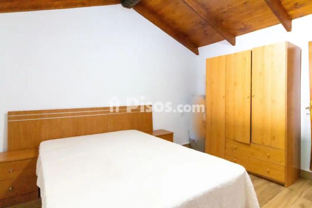 Casa en alquiler en Calle del Pino del Aire, cerca de Callejón de los Santos - Photo 1