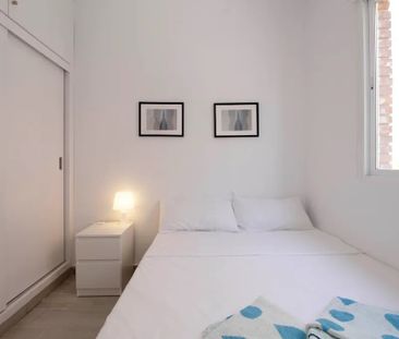 Calle de Santoña, Madrid, Community of Madrid 28026 - Photo 5