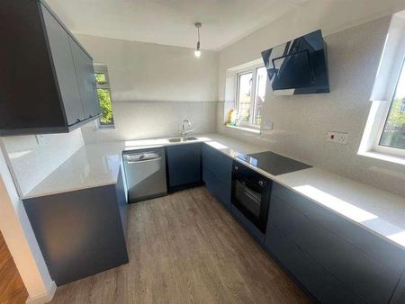 Legard Drive, Hull, HU10 - Photo 5