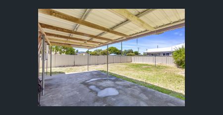 Tidy Gable home in convenient location - Photo 4