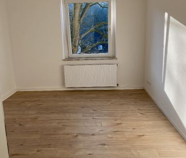 Modernisierte 2-Zimmerwohnung im Erdgeschoss mit Balkon - Photo 1
