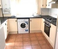 1 bed Apartment - To Let - Photo 4