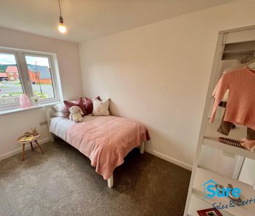 3 bedroom semi-detached house to rent - Photo 4