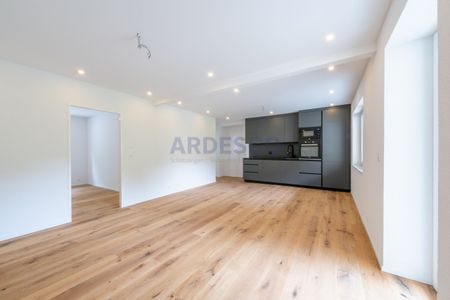 Beautifully renovated home! - Photo 2