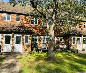 Axwood, Epsom - Photo 5