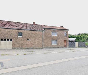 Hoevewoning met 3 slaapkamers en 2 garages, met zuidoost gerichte tuin - Foto 2