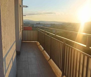 Apartament 3 camere, balcon, parcare subterana, zona BMW - Photo 3
