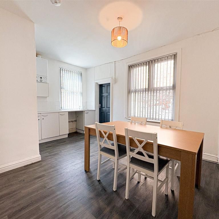5 bedroom terraced house to rent - Photo 1