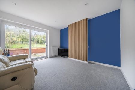 4 bedroom semi-detached house to rent - Photo 2