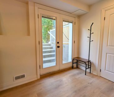 For Lease - 3239 Cove Avenue, Innisfil, Ontario - Photo 3