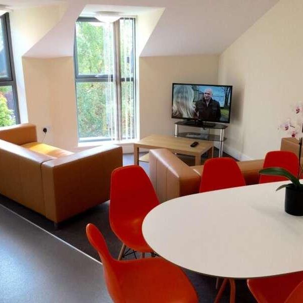 Bed // Bath // Student Apartment // Lincoln Bishop Uni, LN2 - Photo 1