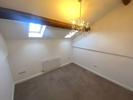 2 bedroom mews to rent - Photo 5