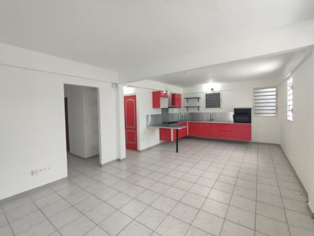 T3 RDC quartier Volga - Photo 2