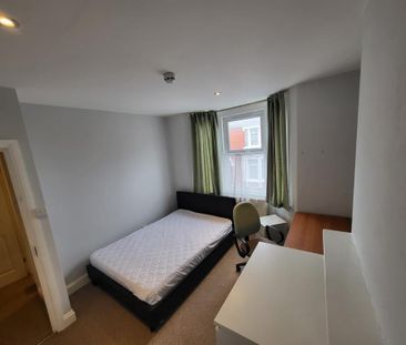 6 bedroom house - Photo 6