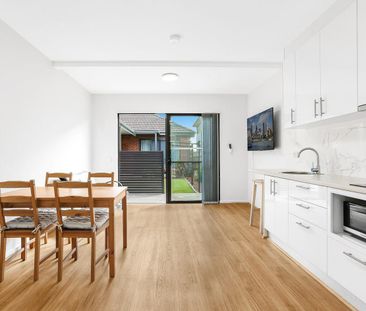 Lightly furnished one bedroom apartment - Photo 6