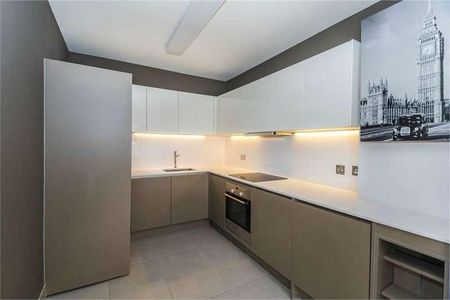 High Street, Iver, SL0 - Photo 5