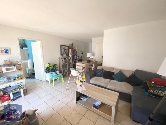 Location Appartement 3 pièces 53m² MILLAU 12100 - Photo 1