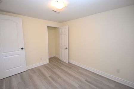 For Lease - 711 Dunlop Street Unit# Basement, Whitby, Ontario - Photo 3