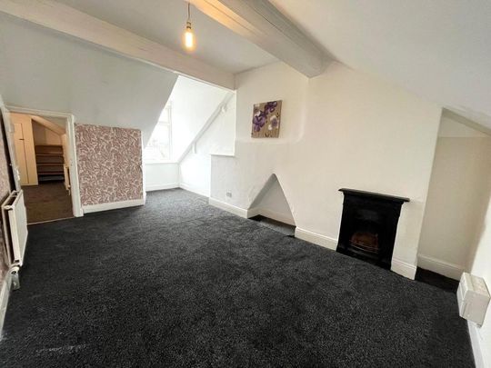 4 bedroom terraced house to rent - Photo 1