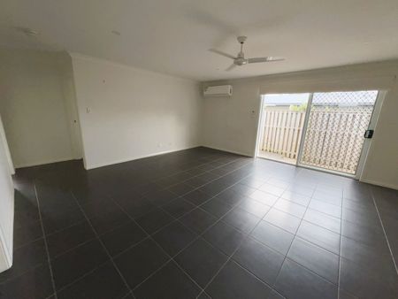 BREAK LEASE - Modern 4-Bedroom Home in Sought-After Gainsborough Greens Estate - Photo 2