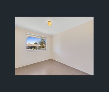 Charming 3-Bedroom Home in Glenvale. - Photo 4