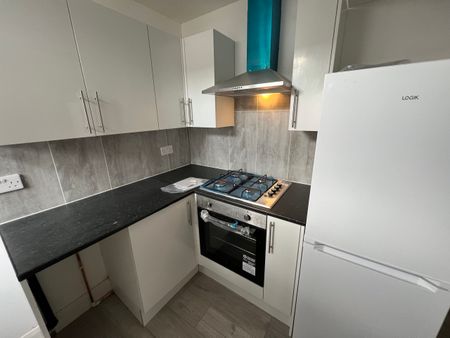 Herbert Road, Ground Floor, Southall, UB1 1LH - Photo 3