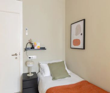 Carrer de Còrsega, Barcelona, Catalonia 08036 - Photo 4