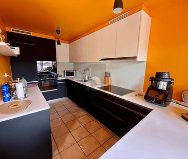 GRAND DUPLEX AVEC BALCON - Foto 1