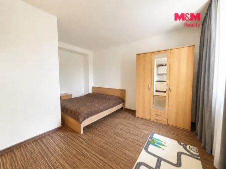 Pronájem bytu 1+kk v Mimoni, ul. Letná - Photo 2