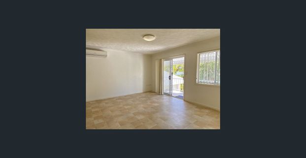 Tidy Beachside Apartment - Photo 1