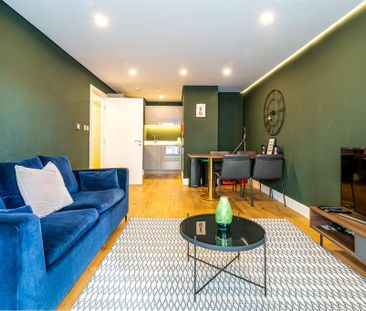 2 bedroom flat to rent - Photo 2