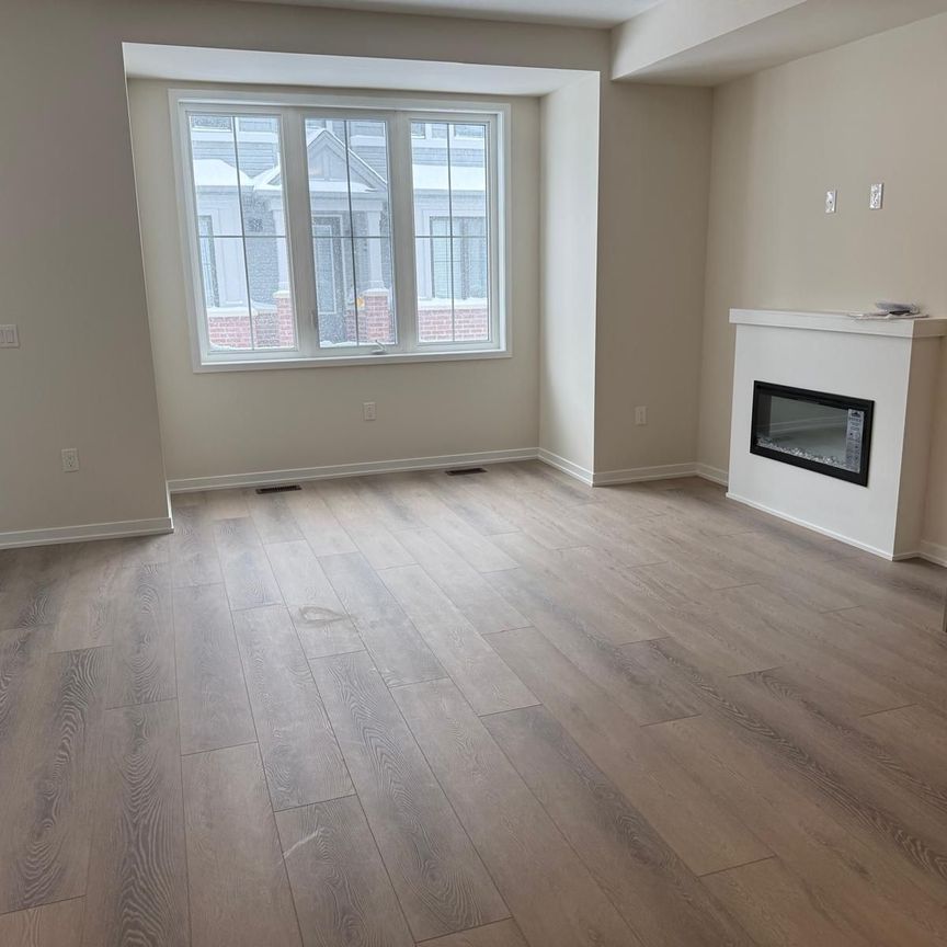 For Lease - 40 Kingbird Common, Cambridge, Ontario - Photo 1