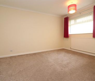 3 bedroom House To Let - Photo 3