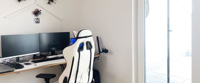 Zwei-Zimmer-Penthouse-Wohnung mit Balkon und TG-Platz - Foto 1