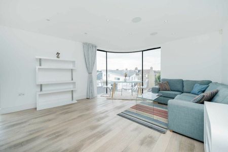 Regent Street, Kensal Rise, NW10 - Photo 2