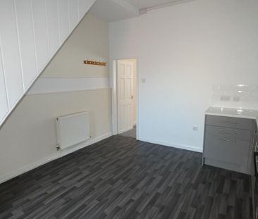2 bedroom property to rent - Photo 3