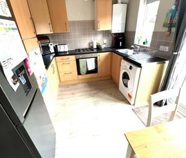 2 bedroom terraced house to rent - Photo 5