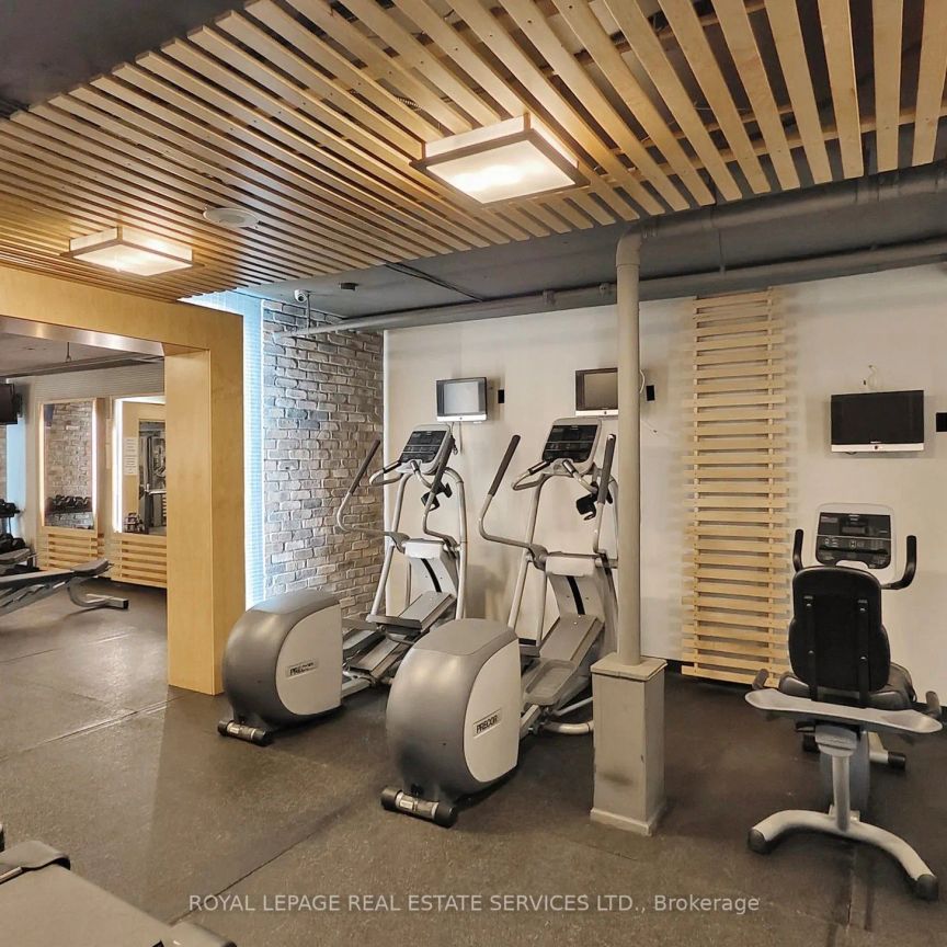 39 Jarvis Street #514 - Photo 1