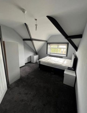 12 bedroom house share to rent - Photo 2