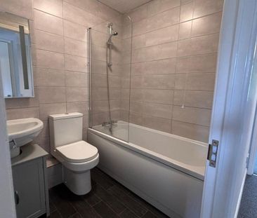 2 bedroom terraced house to rent - Photo 6