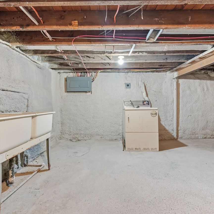 For Lease - 4445 Simcoe Street, Niagara Falls, Ontario - Photo 1